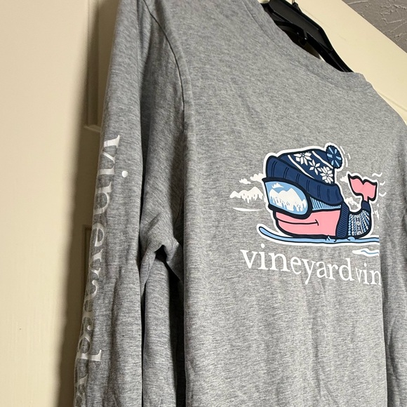 Vineyard Vines Men's Large Heather Gray Skiing Whale Long Sleeve Graphic T-Shirt - Picture 2 of 9